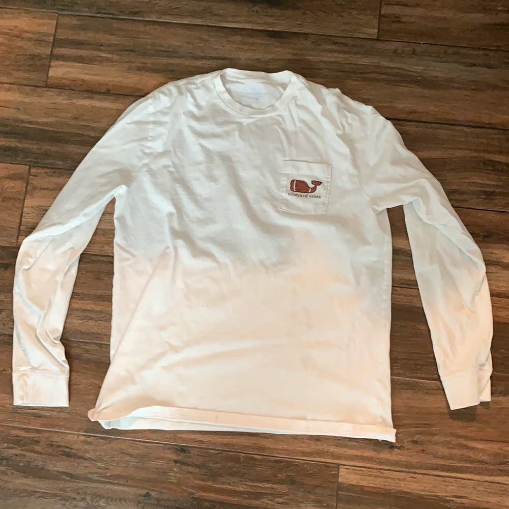 vineyard vines t shirt